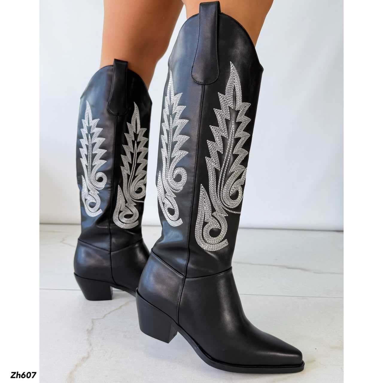 Bota texana negro detalles blanco tacon 6cm HX3168-C1773